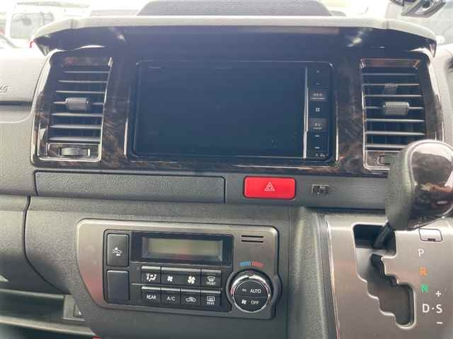 TOYOTA HIACE VAN 2020