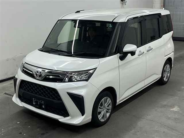TOYOTA ROOMY 2022