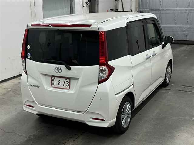 TOYOTA ROOMY 2022