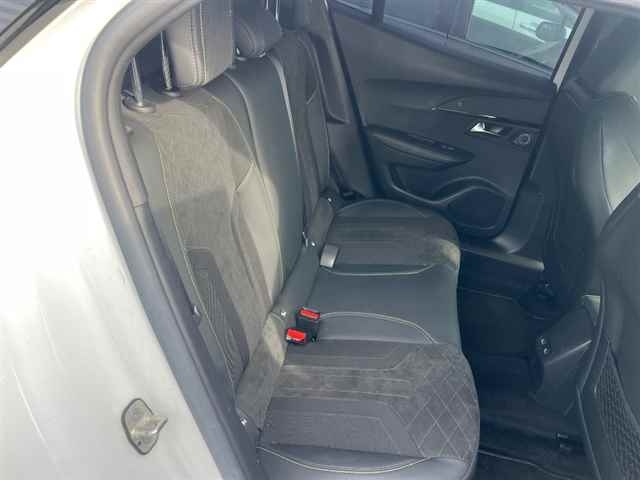 PEUGEOT 2008 2021