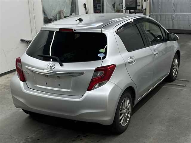 TOYOTA VITZ 2014
