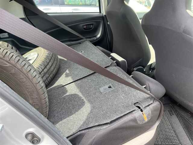 TOYOTA VITZ 2014
