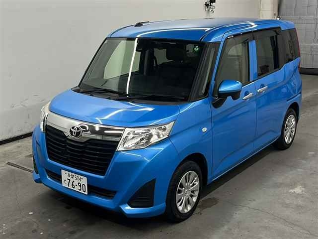 TOYOTA ROOMY 2017