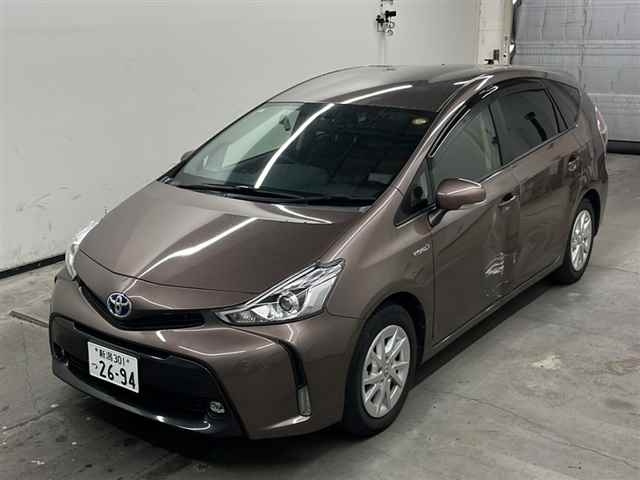 TOYOTA PRIUS ALPHA 2016