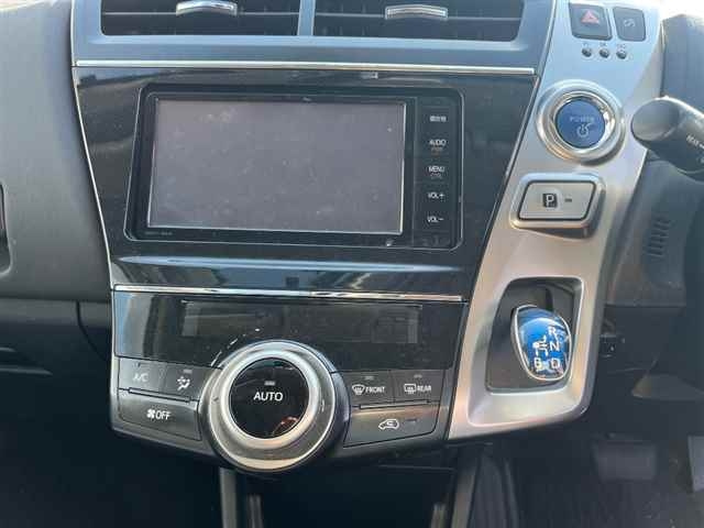 TOYOTA PRIUS ALPHA 2016