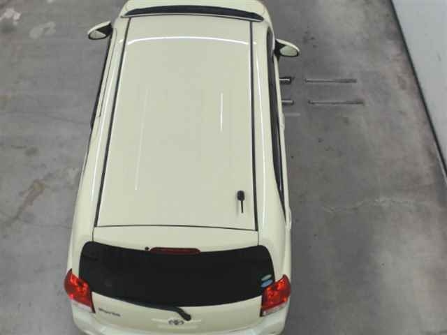 TOYOTA PORTE 2012