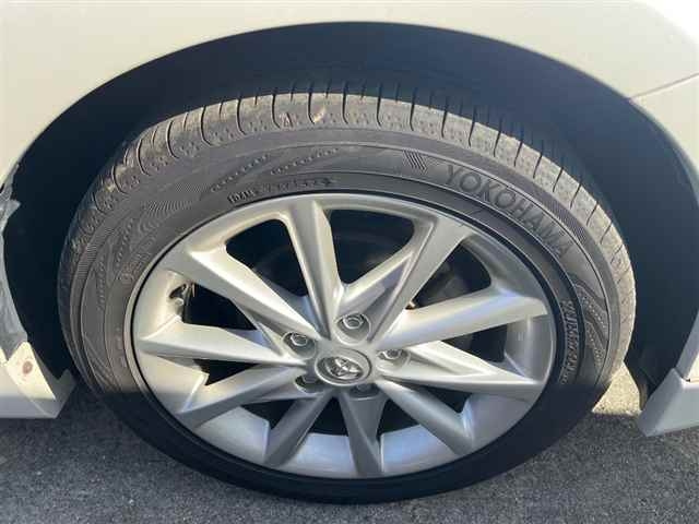 TOYOTA PRIUS ALPHA 2014