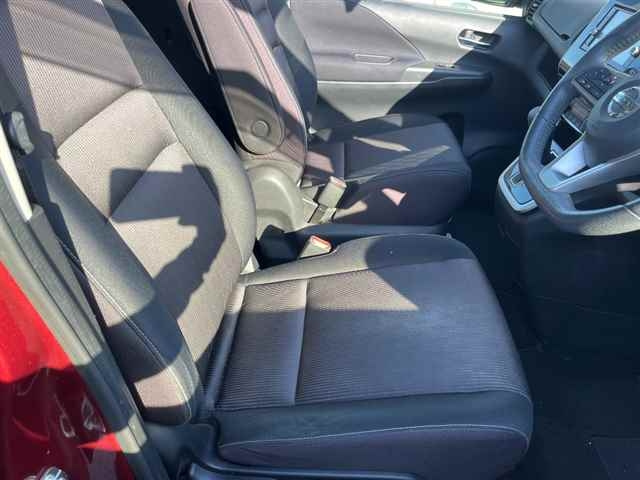 NISSAN SERENA 2017