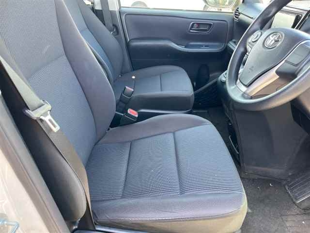 TOYOTA NOAH 2017