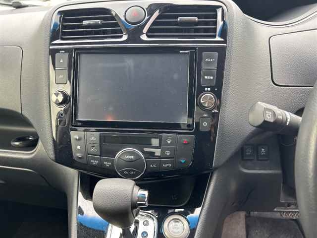 NISSAN SERENA 2015