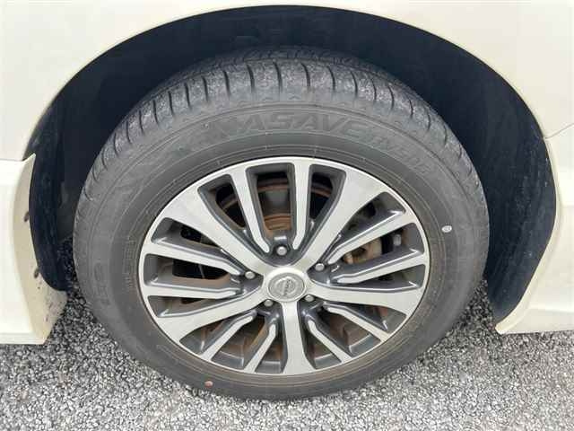 NISSAN SERENA 2015