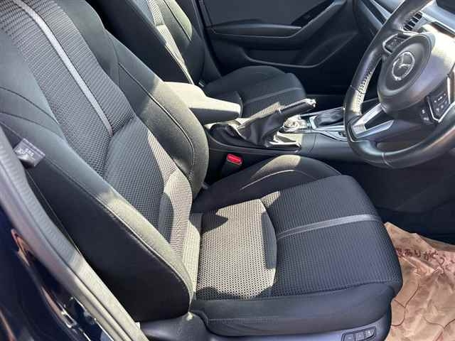 MAZDA AXELA 2016