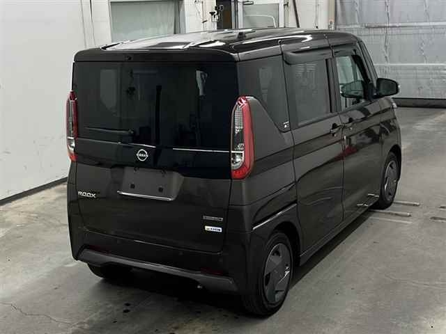 NISSAN ROOX 2025