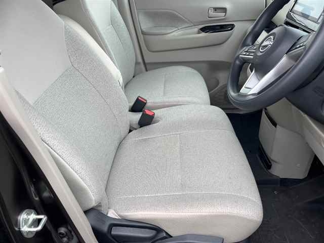 NISSAN ROOX 2025