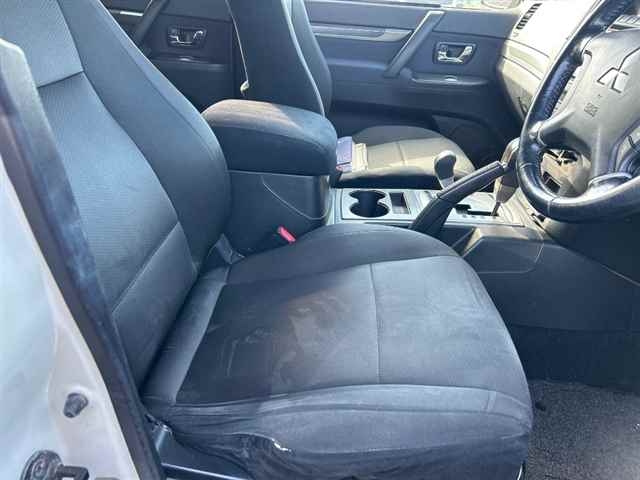 MITSUBISHI PAJERO 2010