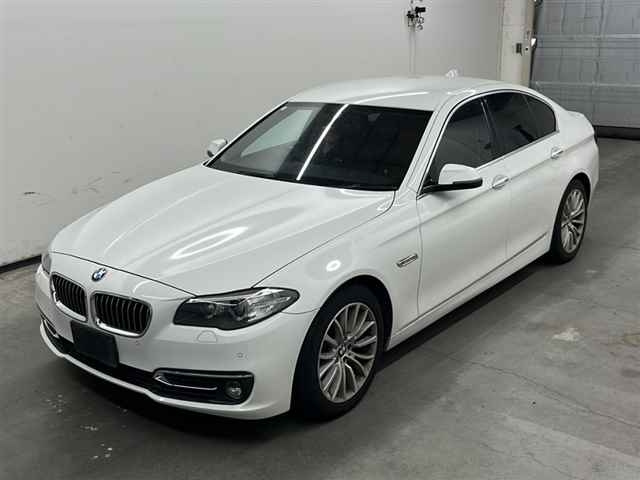 BMW 5 SERIES 2013