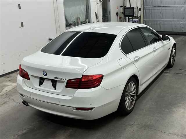BMW 5 SERIES 2013