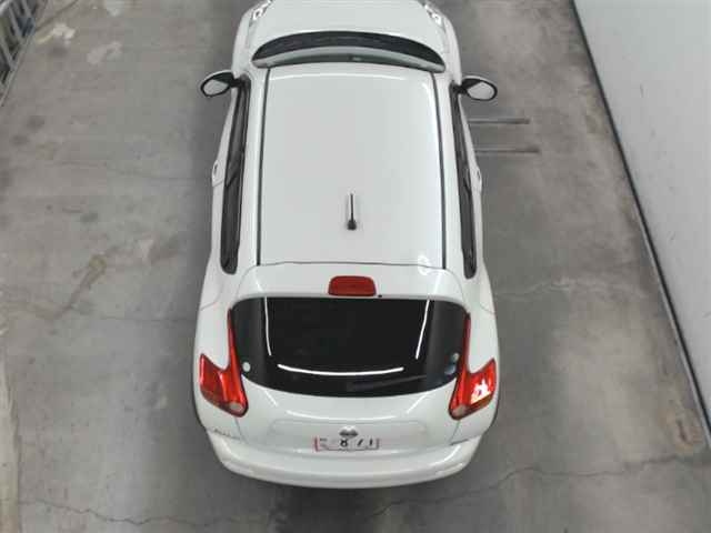 NISSAN JUKE 2012