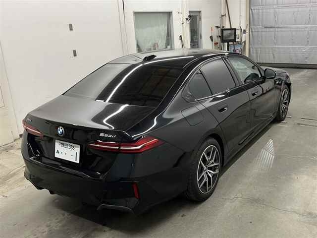 BMW 5 SERIES 2024