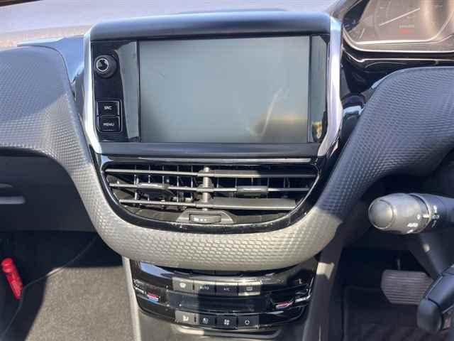 PEUGEOT 208 2016