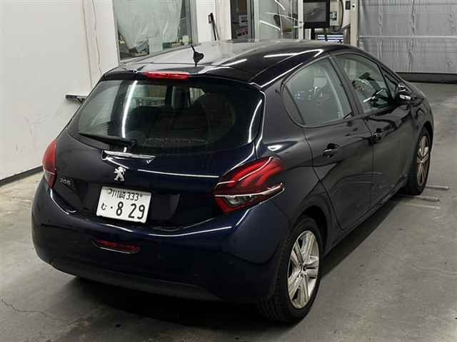 PEUGEOT 208 2019
