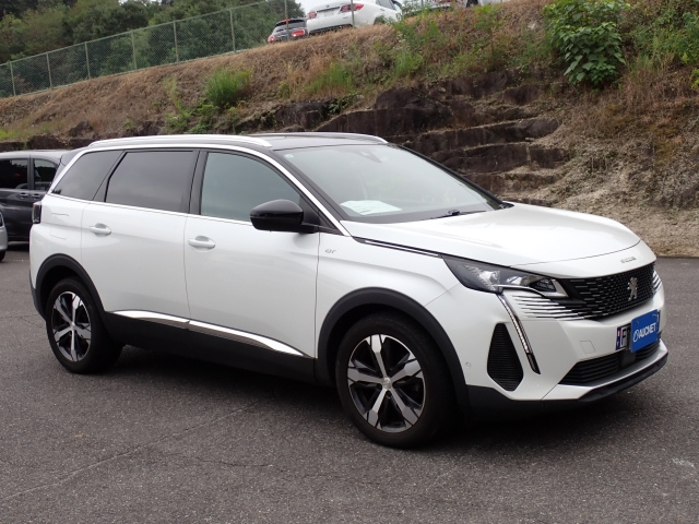 PEUGEOT 5008 2021
