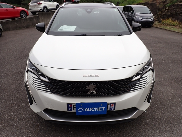 PEUGEOT 5008 2021