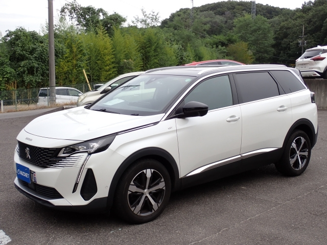 PEUGEOT 5008 2021