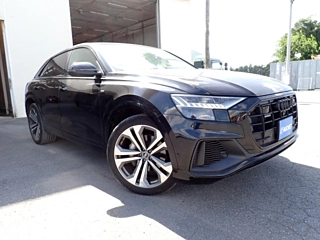 AUDI Q8 2022