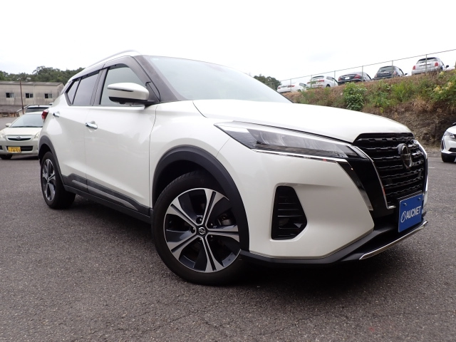 NISSAN KIX 2021