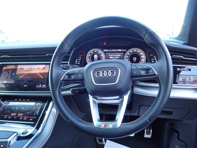 AUDI Q7 2021