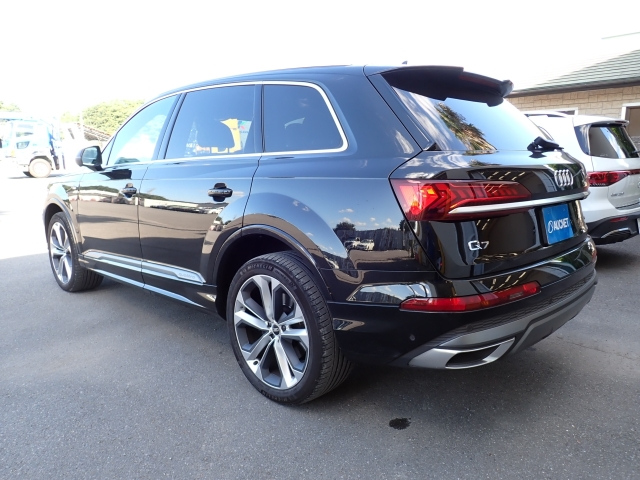 AUDI Q7 2021