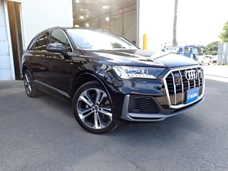 AUDI Q7 2021