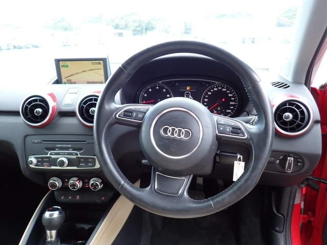 AUDI A1 2011