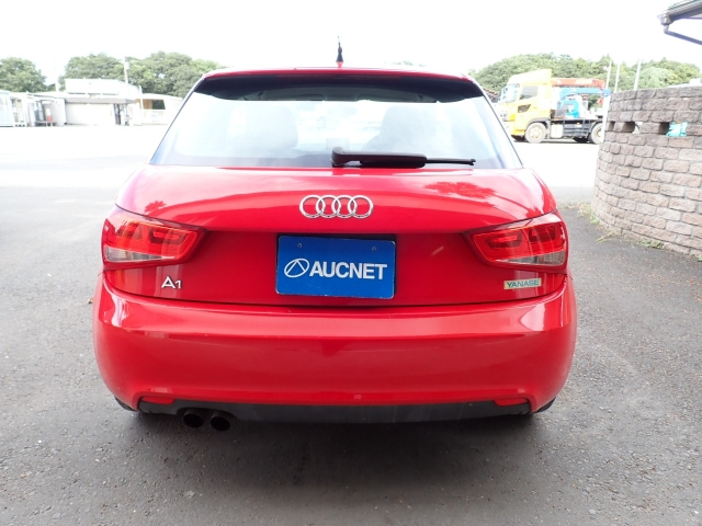 AUDI A1 2011