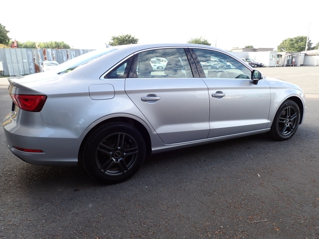 AUDI A3 2015