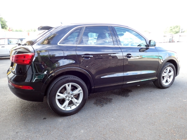 AUDI Q3 2015