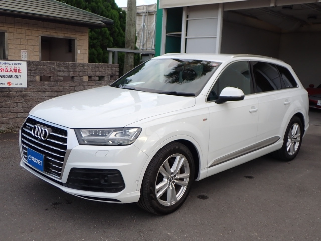 AUDI Q7 2016