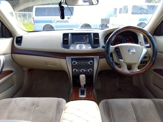 NISSAN TEANA 2010