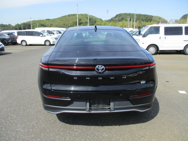 TOYOTA CROWN CROSSOVER 2023