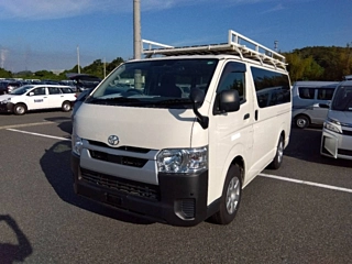TOYOTA HIACE VAN 2020