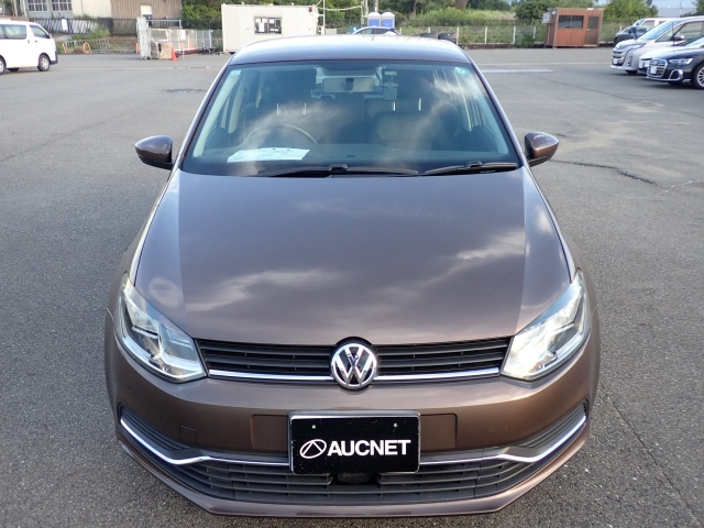 VOLKSWAGEN POLO 2015