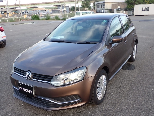VOLKSWAGEN POLO 2015