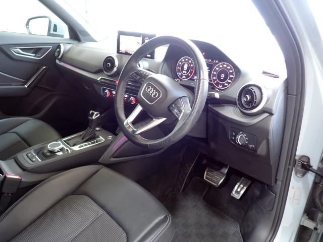 AUDI Q2 2021