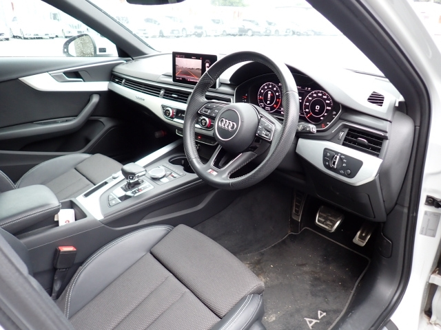 AUDI A4 2017