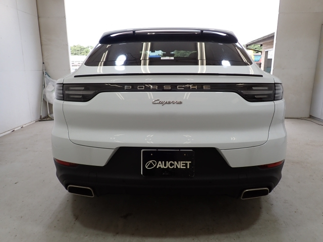 PORSCHE CAYENNE 2021