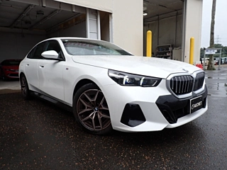 BMW 5 SERIES 2024