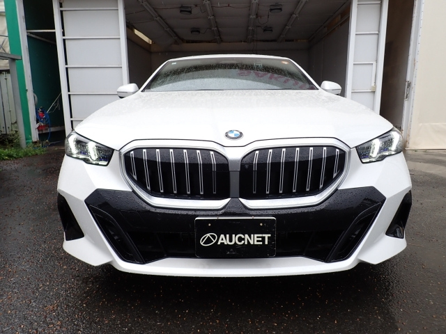 BMW 5 SERIES 2024