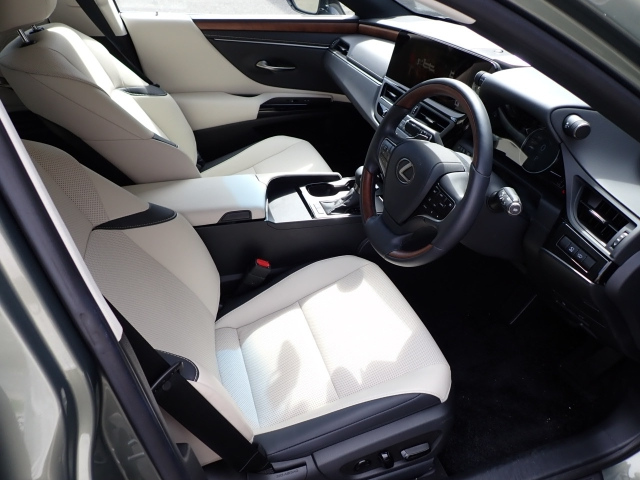 LEXUS ES 2023