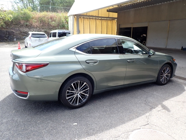 LEXUS ES 2023